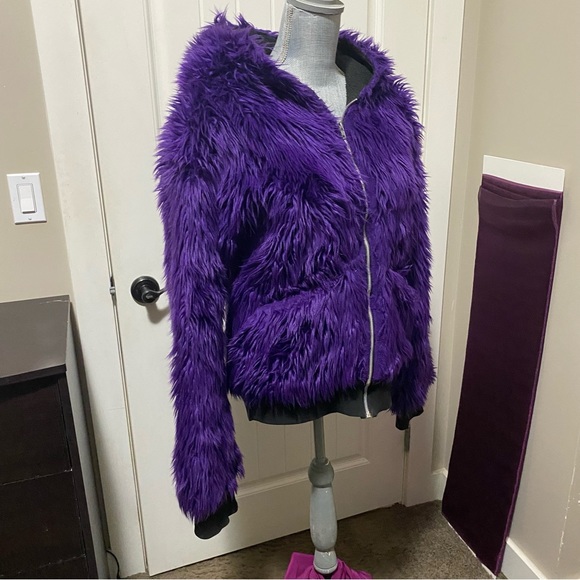 Purple fuzzy coat - Picture 6 of 8